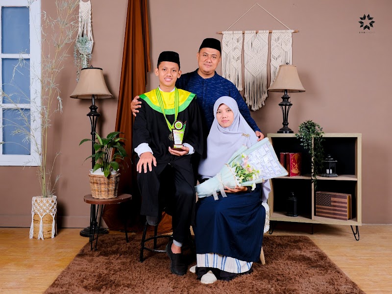 Penjahit LILY: Stitching Memories into Every Seam in Cilacap